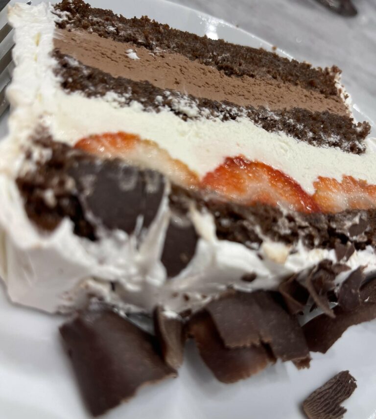 Gabriela Queiroz apresenta as novidades da Cakeria, a nova confeitaria de Rio Branco