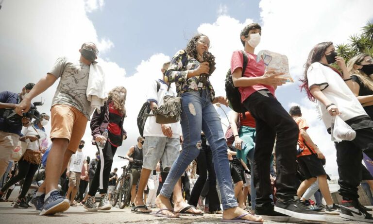 Conselho Nacional de Educação estabelece que Enem deve ter questões discursivas e provas por área