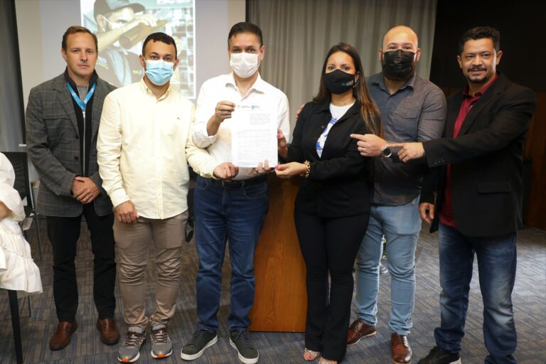 No Dia do Consumidor, Sebrae e Procon firmam acordo de cooperação técnica