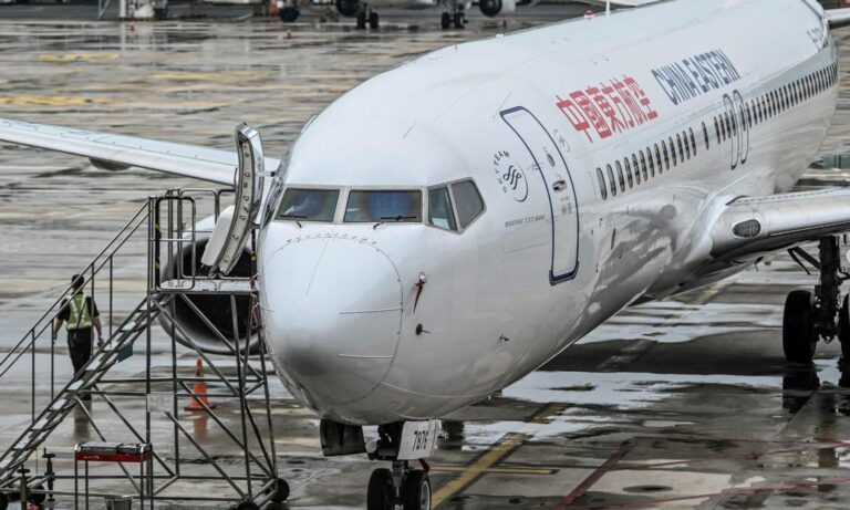 Queda de avião com 132 a bordo na China intriga especialistas: ‘Do ponto de vista técnico, não deveria ter acontecido’