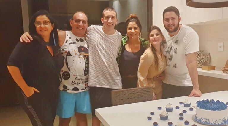 Coluna da Beth traz aniversariantes, cliques, novidades da Ótica Moderna e mais; confira