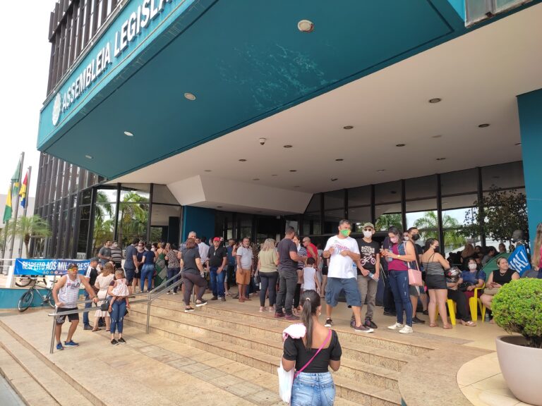 Servidores da Saúde, Educação e Segurança se unem em protesto no AC contra reajuste de 5,42%