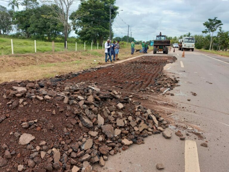 Governo realiza operação tapa-buraco nos pontos críticos da estrada AC-40
