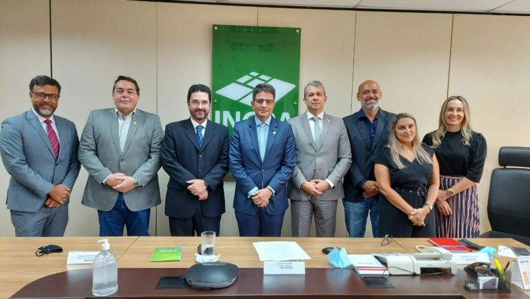 Presidente do Incra elogia parceria com o governo do Acre na entrega de mais de 500 títulos de terra