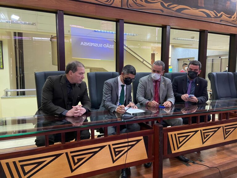 Maior bancada da Aleac, Podemos diz que vai derrubar 9 dos 15 vetos governamentais que estão na Casa