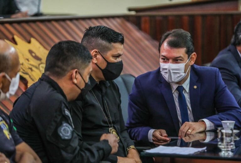 Roberto Duarte destina R$ 100 mil para compra de equipamentos para o IAPEN