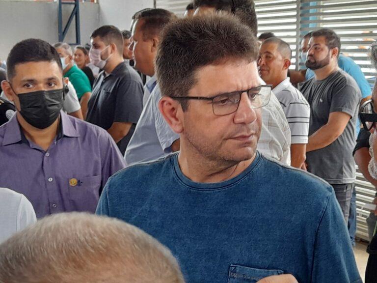 Gladson critica quem faz politicagem sobre ICMS: “Quem disse que não irei baixar?”