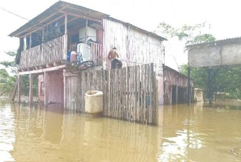 Na capital, rio Acre atinge cota de transbordamento e Defesa Civil monitora famílias