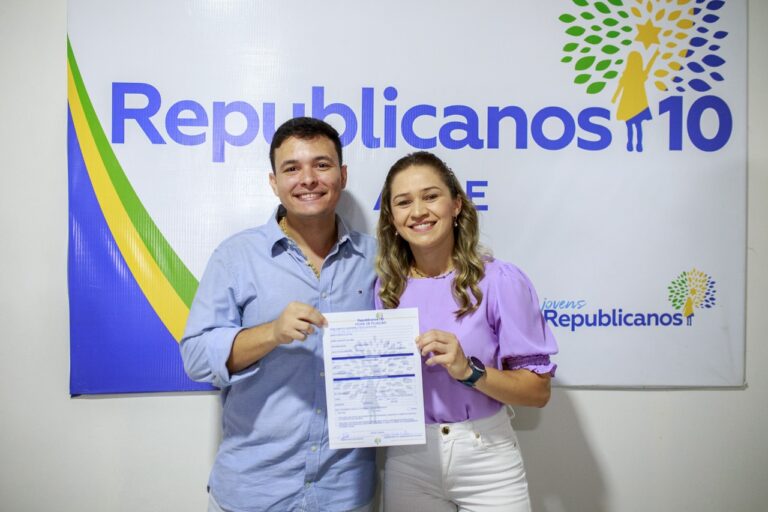 Claudinha se filia ao Republicanos e anuncia pré-candidatura à deputada estadual