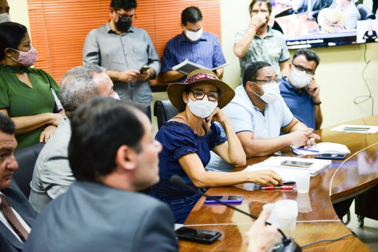 Durante negociações, Gehlen deixa reunião por não concordar com falas: “Vim para ouvir dados, não discursos”