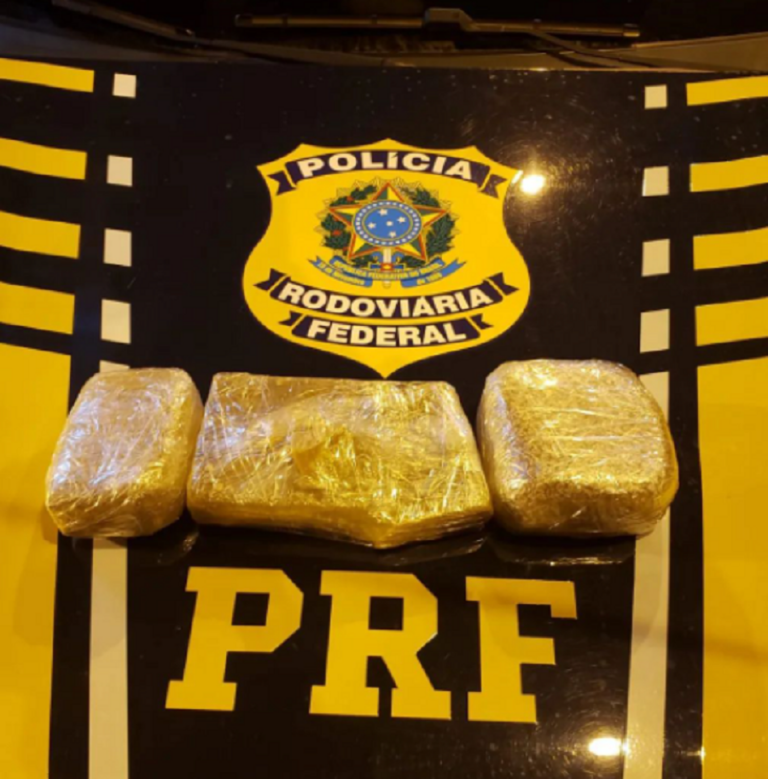 Polícia Rodoviária Federal apreende 2,5kg de drogas em ônibus em Rio Branco