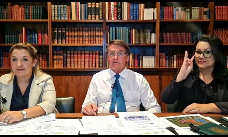 Bolsonaro confirma saída de ministros que vão disputar eleições; veja quais são