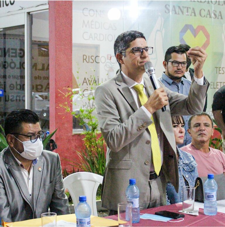 Calegário participa de abertura de convênio entre Santa Casa e instituições da Bolívia