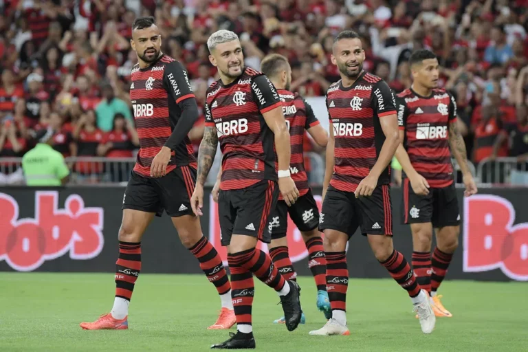Análise: com ajustes finos na estrutura e pontaria em dia, Flamengo passeia no Maracanã