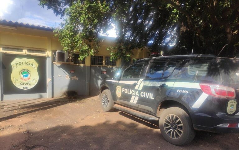 Depois de discutir nas redes sociais, jovem arma emboscada e esfaqueia cinco vezes homem