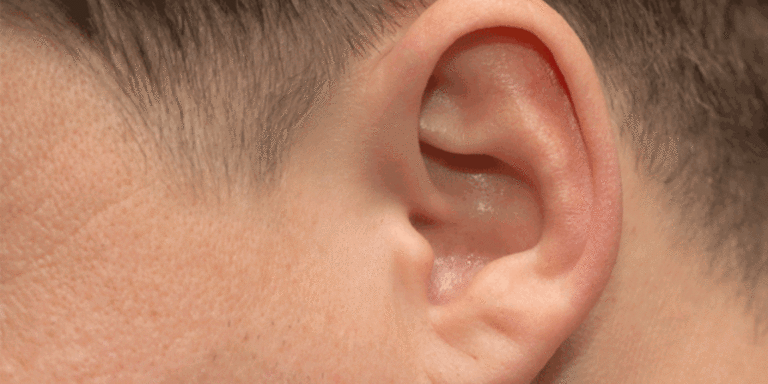 Segurança de bar em Rio Branco tem pedaço da orelha “arrancado” por cliente; imagem é forte