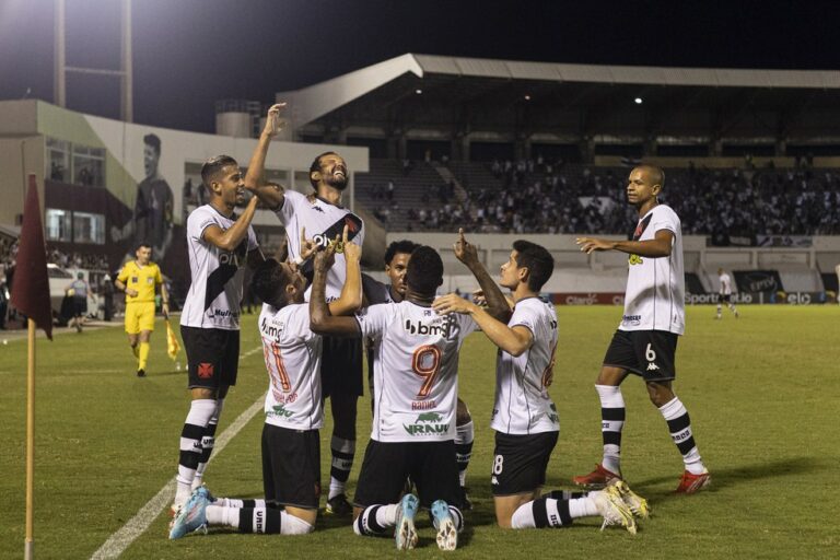 Vasco cumpre obrigação e se classifica na Copa do Brasil; veja análise
