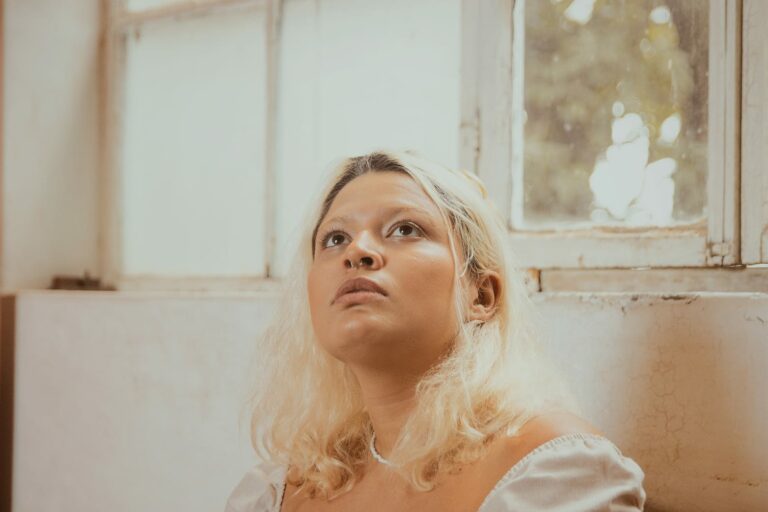 “Saudade já tem nome de mulher”: Cantora acreana lança primeiro trabalho autoral em Salvador