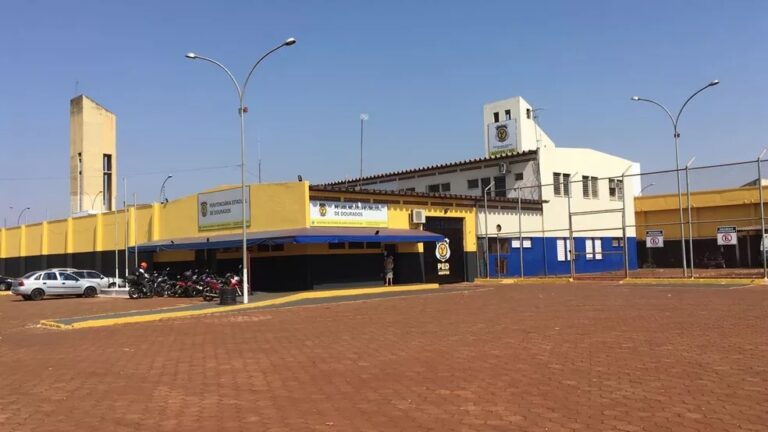 Mulher trans que cometeu crimes ‘por amor’ já está no mesmo presídio que o namorado