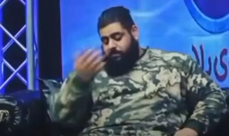 Vídeo: Hulk Iraniano chora na TV ao revelar que encarada com gigante inglês envergonhou sua família