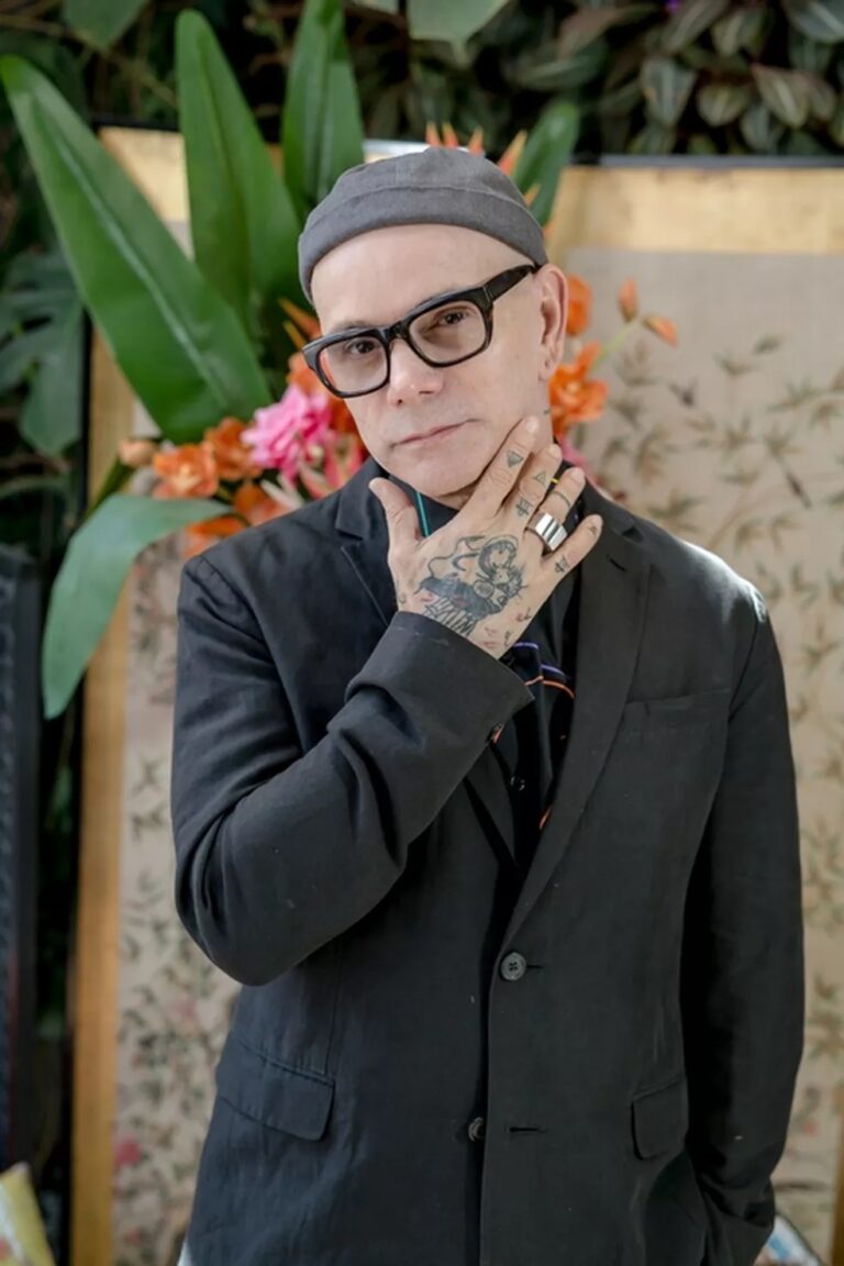 ‘Brincadeira que virou coisa séria’, diz cabeleireiro que disse que interpretaria Bolsonaro gay