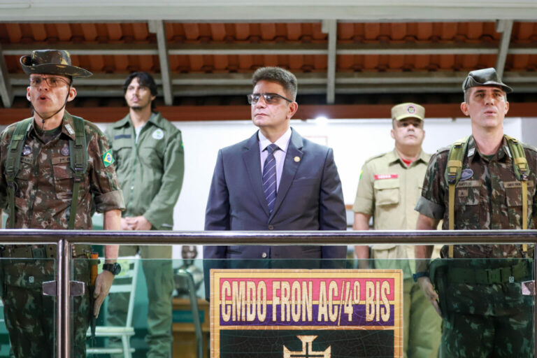 No Dia do Exército, governador exalta contribuição da instituição militar no desenvolvimento do Acre