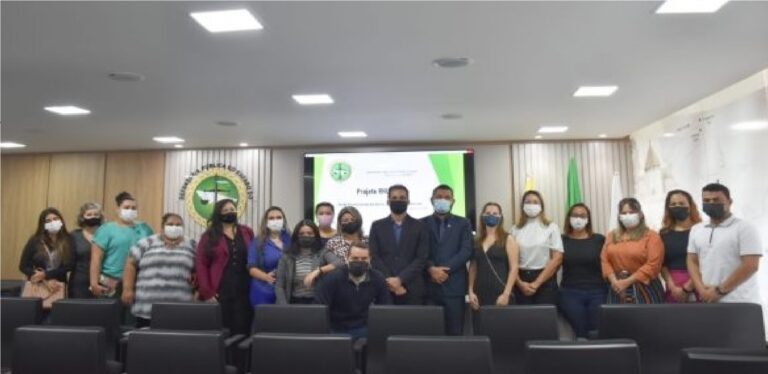 Reunião para alinhar ações do Projeto Rhuamm tem participação do MPT no Acre