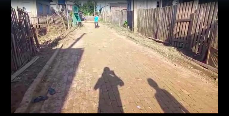 Com recuo das águas do Iaco, famílias começam a voltar para suas casas em Sena Madureira