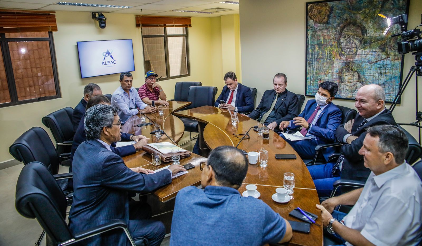 Aleac discute redução em cálculo de ICMS para venda de bezerros no Acre; entenda