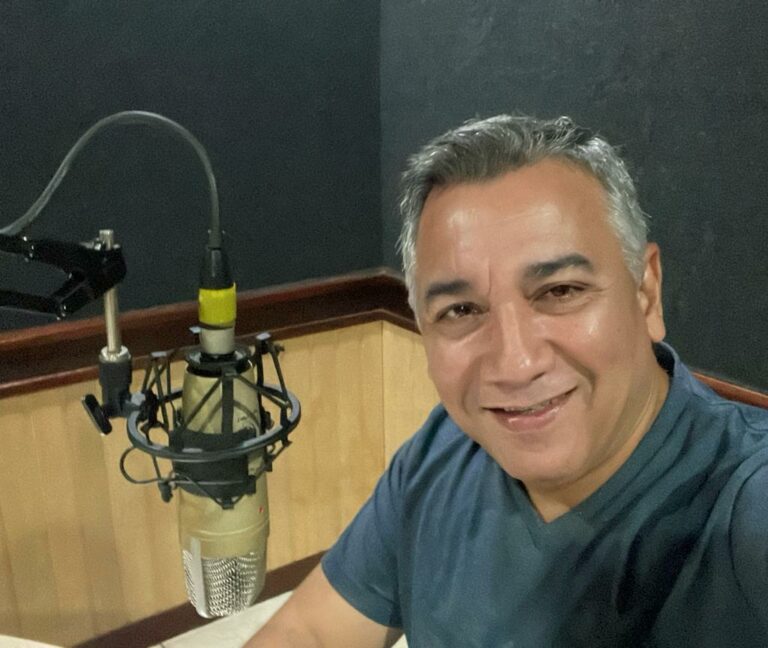 Chico Melo, de 54 anos, teve a casa invadida por quatro homens armados durante a madrugada de quarta-feira