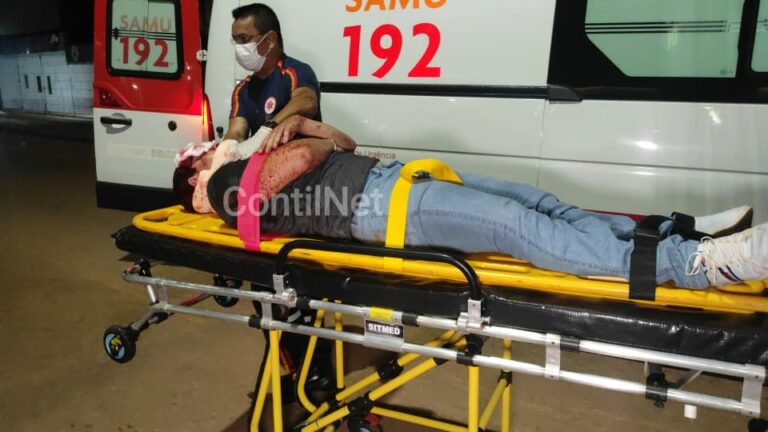 Caçamba na contramão colide com motociclista que fica em estado gravíssimo no PS