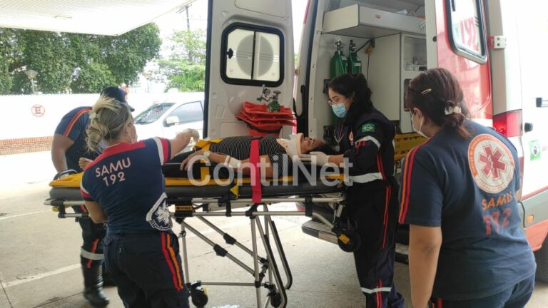 Idosa sofre acidente e bate cabeça no meio fio após sair de concessionária em Rio Branco