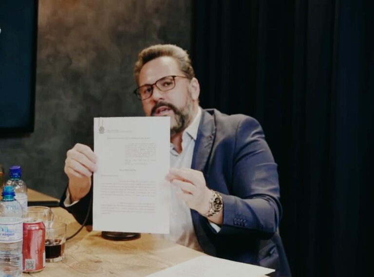 “Combato esses abusos desde o meu primeiro mandato”, diz Rick sobre passagens aéreas