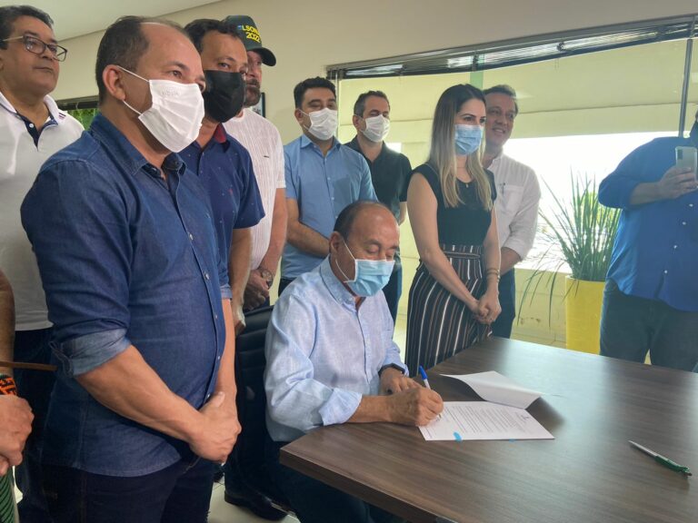 Bocalom apresenta novo PCCR dos servidores aos vereadores; Câmara deve convocar sessão para avaliar