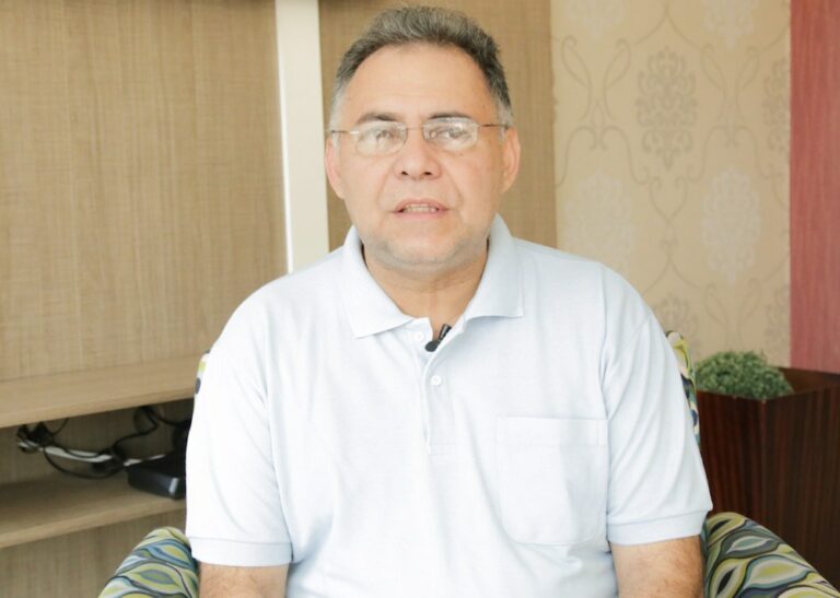 Professor Coêlho, consultor político do AC, comemora mais de 41 anos de serviço