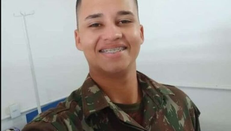 Soldado do Exército desaparece em rio ao ser levado pela correnteza, após embarcação afundar no AC
