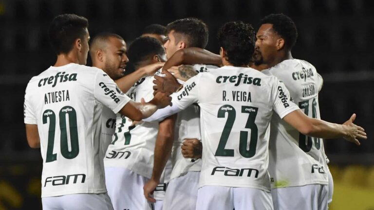 Cansado, Palmeiras roda o elenco em primeiro jogo em casa na Libertadores