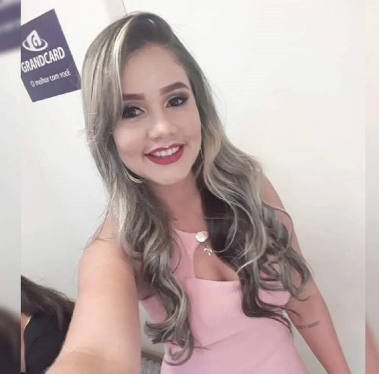 Após 28 dias na UTI, jovem que sofreu grave acidente comemora aniversário com familiares