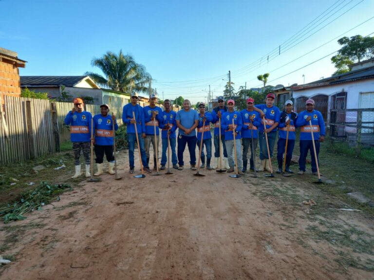 Estado firma parceria com a Prefeitura de Sena Madureira para limpeza de vias públicas