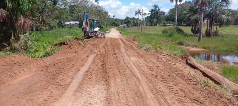 Governo e Prefeitura de Cruzeiro do Sul realizam serviço de recuperação de ponte no Ramal Santa Luzia