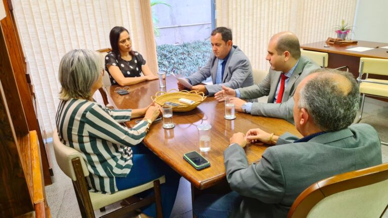 Após pedido da senadora Mailza, colônias de pescadores do Acre terão serviços do Caixa Aqui