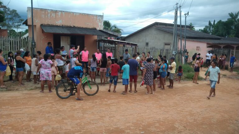 Projeto “Sopão Solidário” é realizado no Bairro Ana Vieira, em Sena Madureira