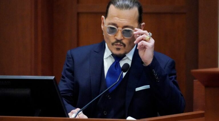 Johnny Depp termina depoimento e divulga novos áudios com Amber Heard