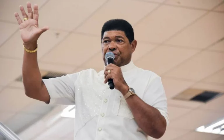 Justiça faz leilão para Valdemiro Santiago pagar dívida de R$ 71 milhões com TV