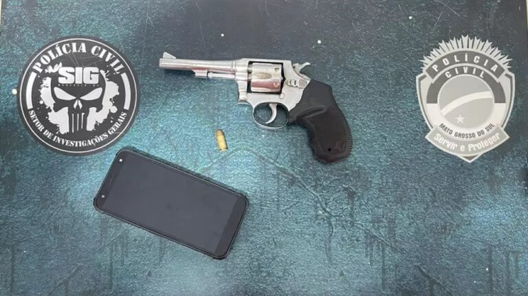 Após matar adolescente, rapaz é preso em outra cidade quando tentava vender arma do crime