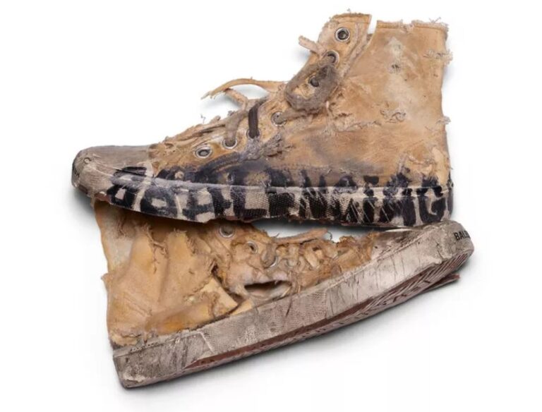 Balenciaga lança tênis com aparência de ‘destruído’ e sujo