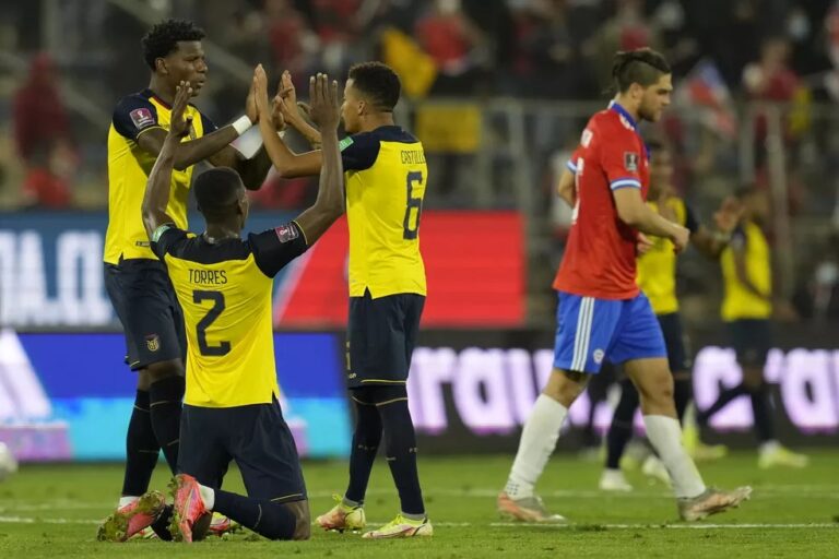 Chile entra com ação na Fifa para assumir lugar do Equador na Copa do Mundo