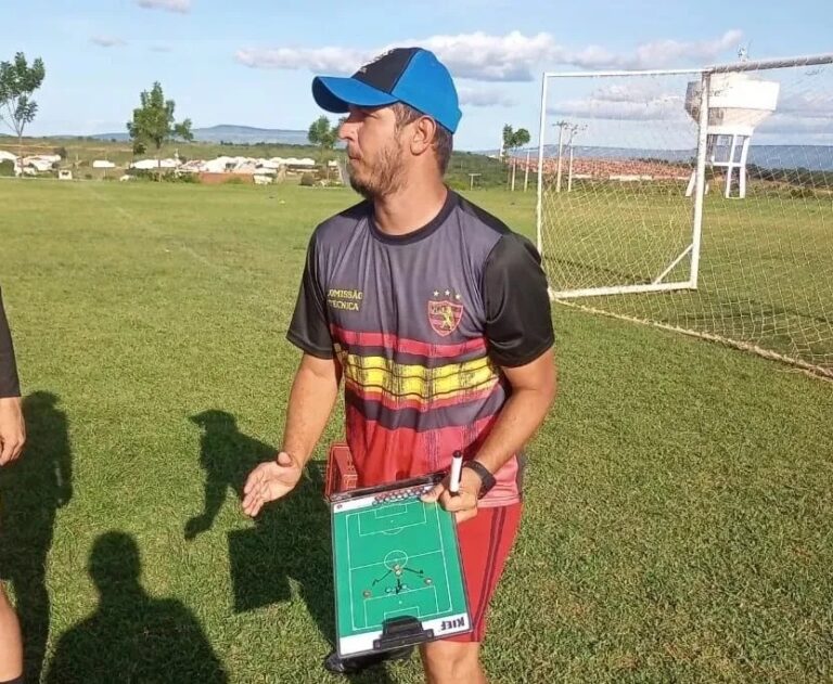 Bruno Monteiro é anunciado como novo técnico do Rio Branco