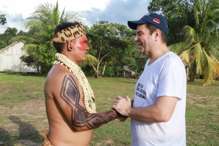Governador Gladson Cameli participa da inauguração de templo espiritual na Terra Indígena Nukini