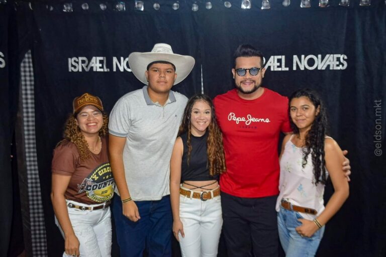 Léia Lima traz clicks do Circuito Country em Epitaciolândia com presença do cantor Israel Novaes; confira